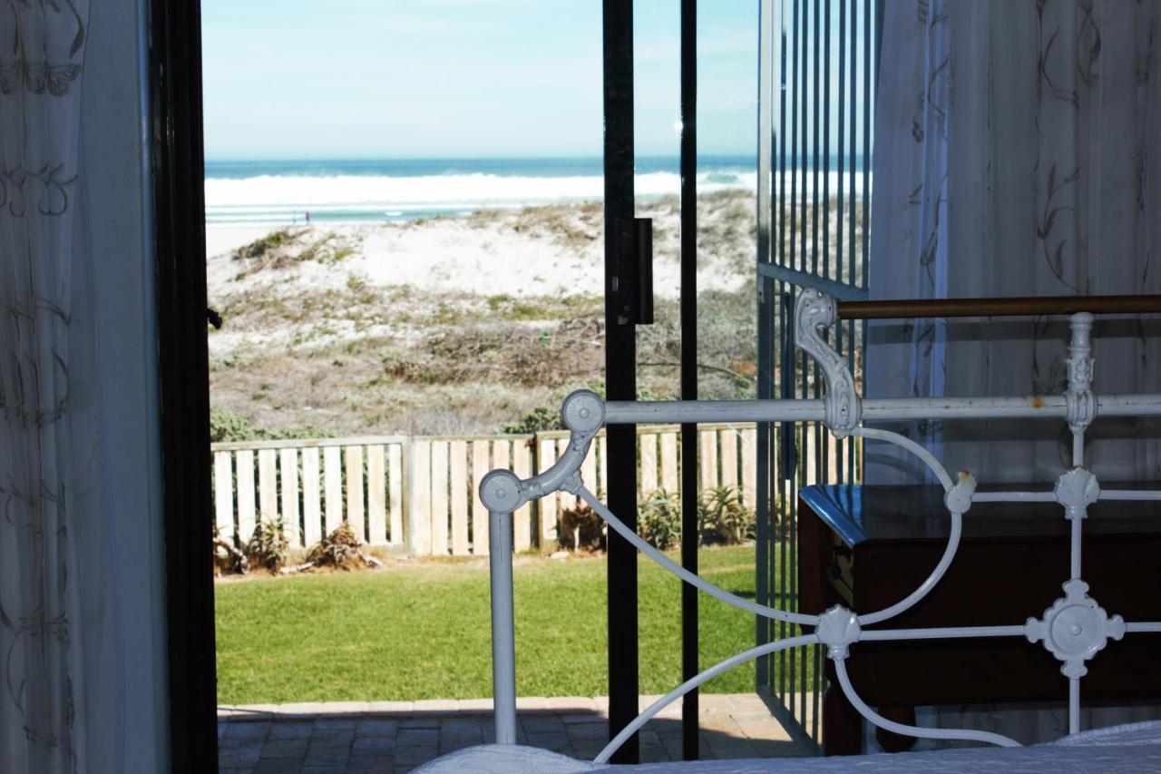 14 Penguin Place, Melkbosstrand Exteriör bild
