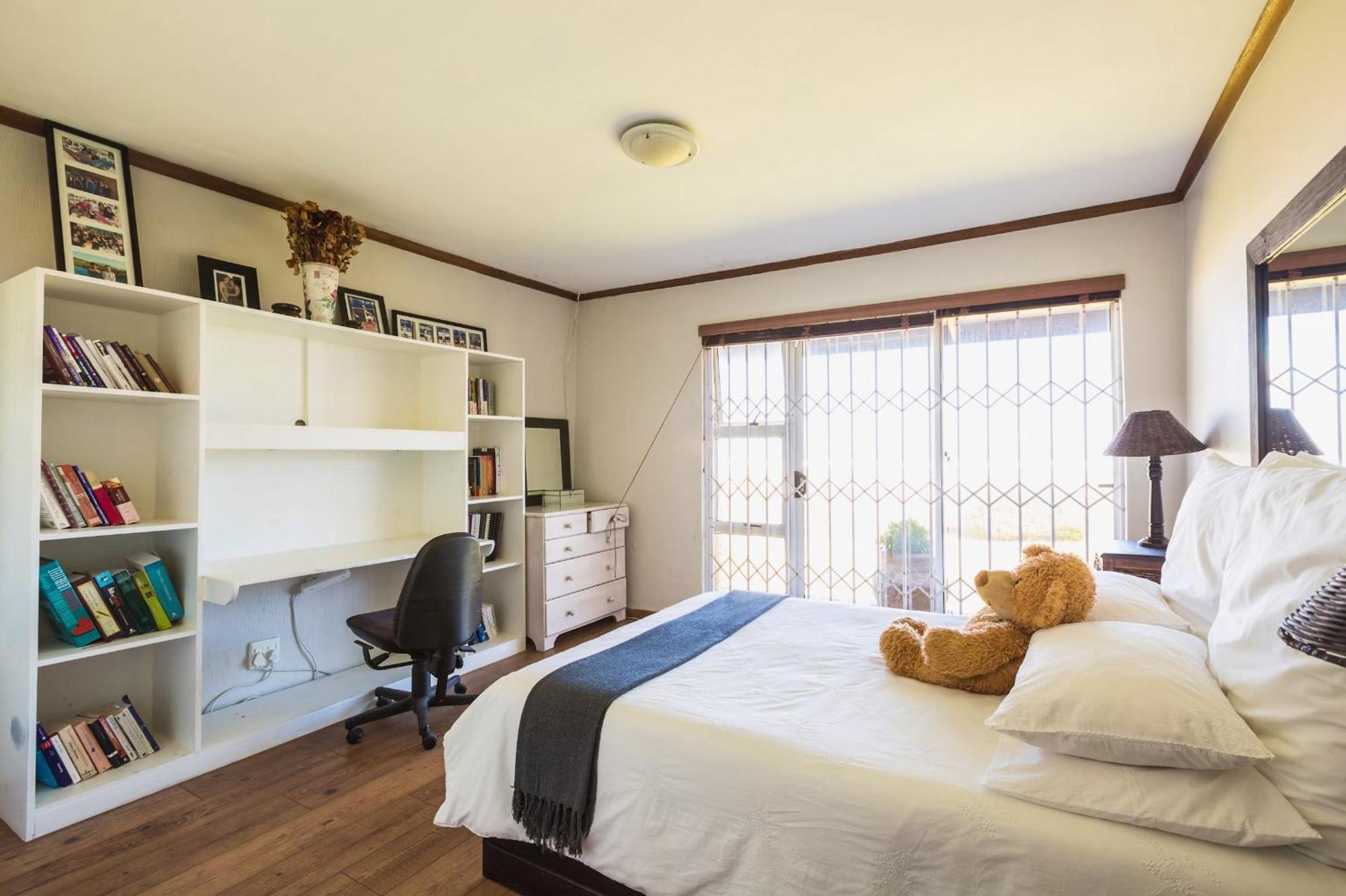14 Penguin Place, Melkbosstrand Rum bild