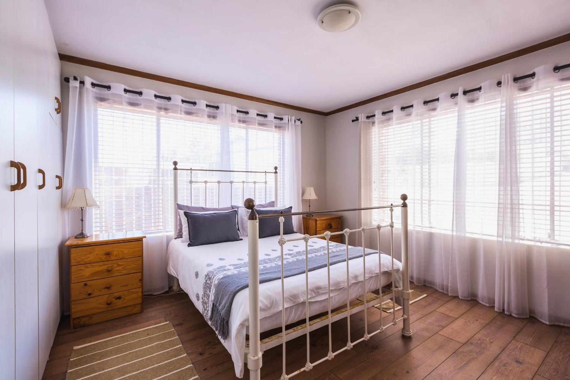 14 Penguin Place, Melkbosstrand Rum bild