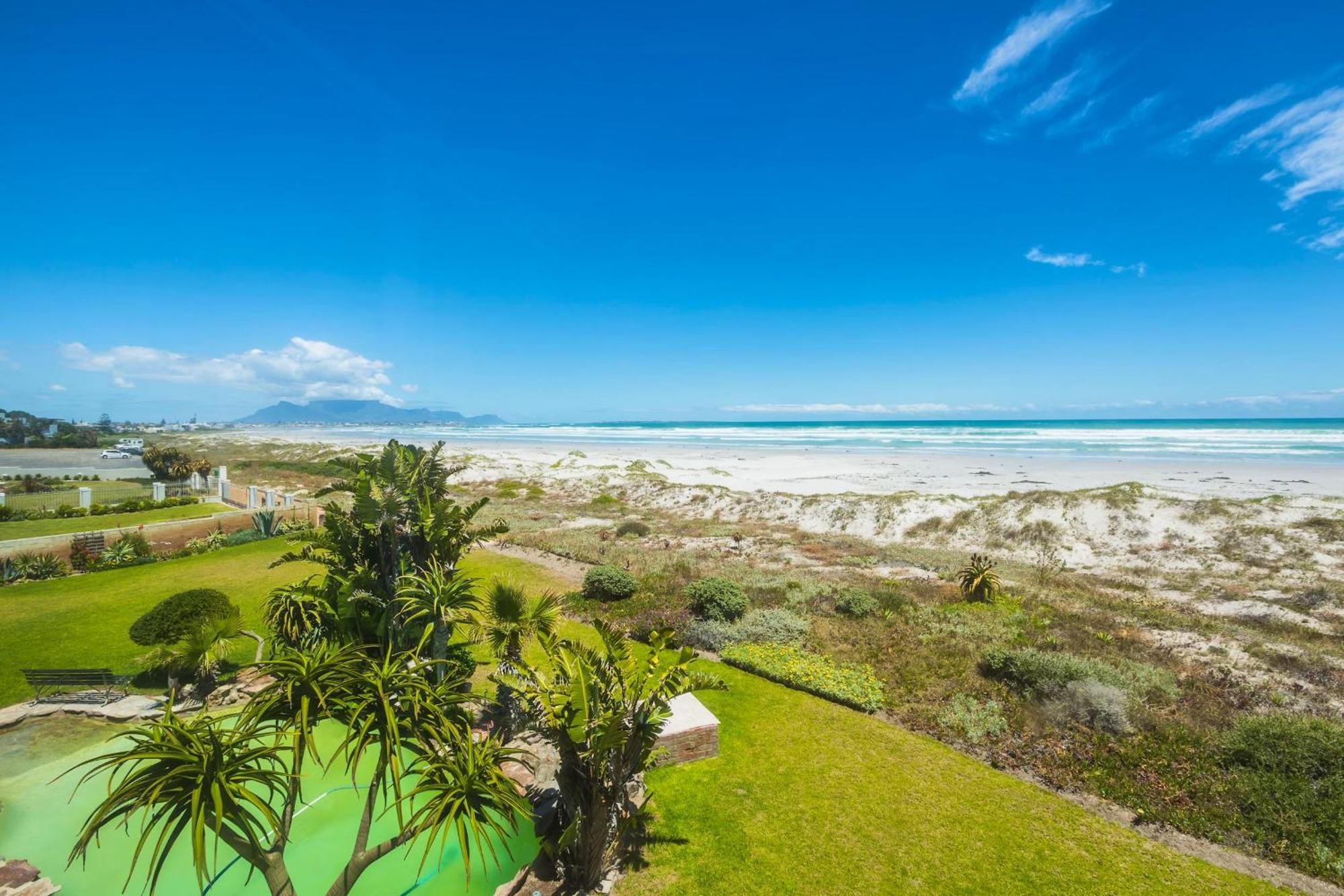 14 Penguin Place, Melkbosstrand Rum bild